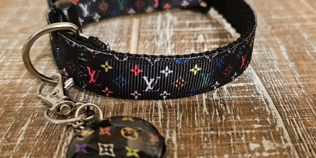 Luxury Redefined: Dog Collars Adorned with Diamonds 1 luxury dog collar with diamonds